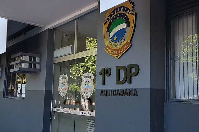 Casal é preso por tráfico de drogas no bairro Alto
