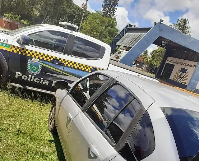Polícia Militar apreende veículo carregado de inseticidas contrabandeados