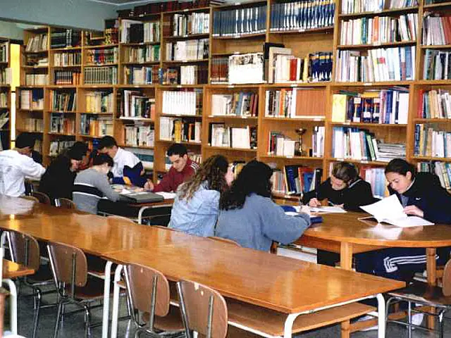 Estudo: cerca de 75% dos brasileiros nunca foram a bibliotecas