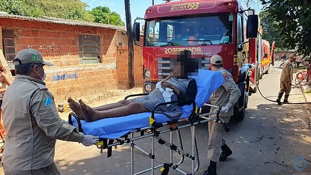 Marido tranca esposa e casa pega fogo em Coxim