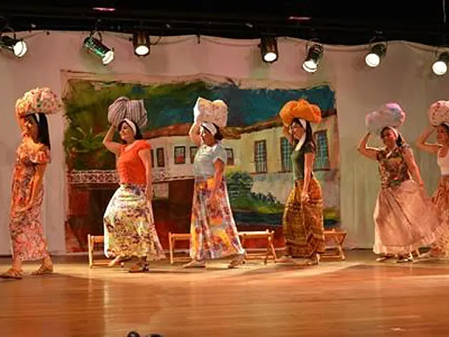 Curso Arte de Dizer Castro Alves homenageia poeta Dom Aquino