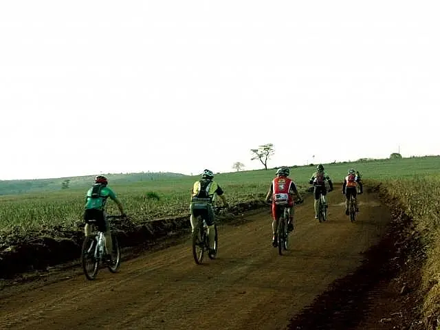 Neste domingo, ciclistas disputam provas em percursos de até 65 km