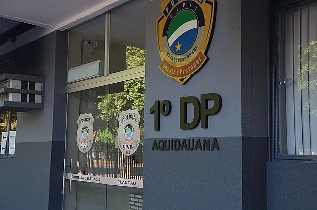 Casa de idoso de 94 anos é invadida por bandidos em Aquidauana