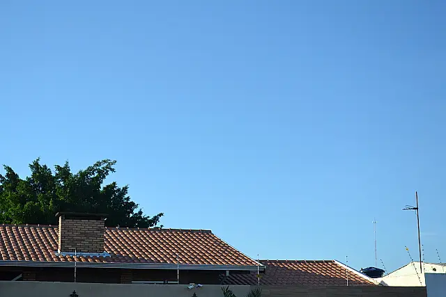 Sem chuva, temperatura chega a 39 °C nesta véspera de feriado