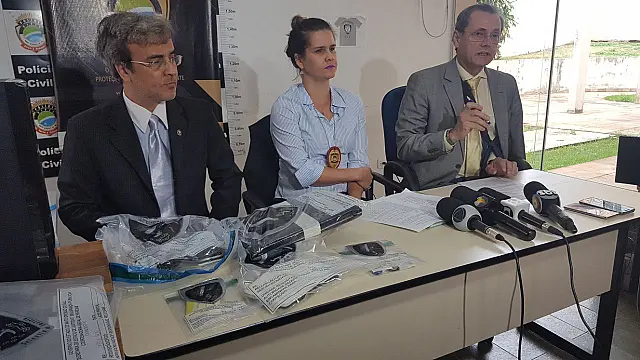 Vendedor de carro e advogado são presos em operação contra pedofilia na Capital