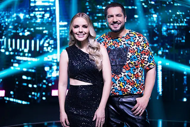 Banho de São João começa com show de Thaeme e Thiago