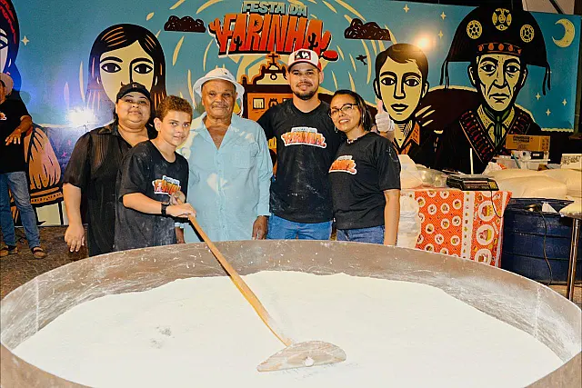 Farinha do Pulador mantém viva a cultura artesanal na Festa da Farinha de Anastácio