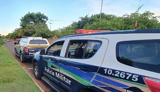 Frentista é ferido a tiros após homem invadir posto de combustível em MS