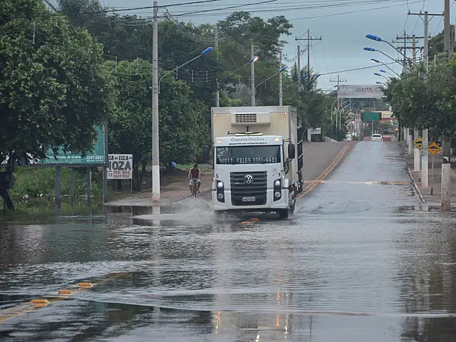 Rio Aquidauana baixa e marca 9,14 metros na manhã desta sexta-feira