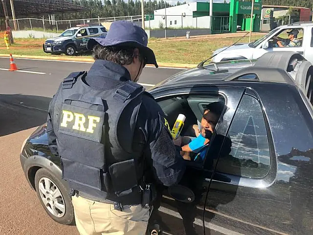 PRF faz 10.517 autos de infrações nas rodovias de MS durante operação no feriado