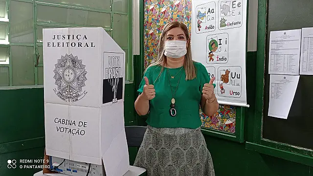 "Deus está no controle", acredita Adriana Elias