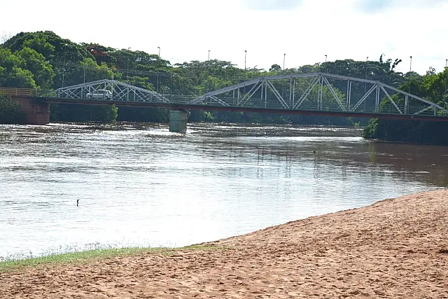 Rio Aquidauana continua acima do normal e defesa civil alerta sobre chegada de chuva forte