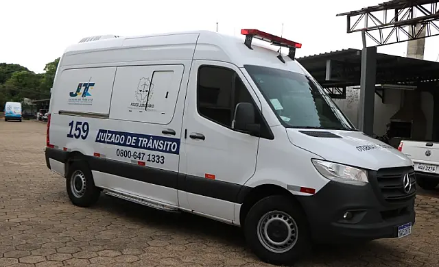 Vans do Juizado de Trânsito são solução rápida oferecida à população