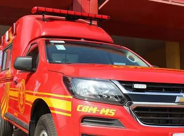 Bebendo com amigos, homem é morto com golpes de faca