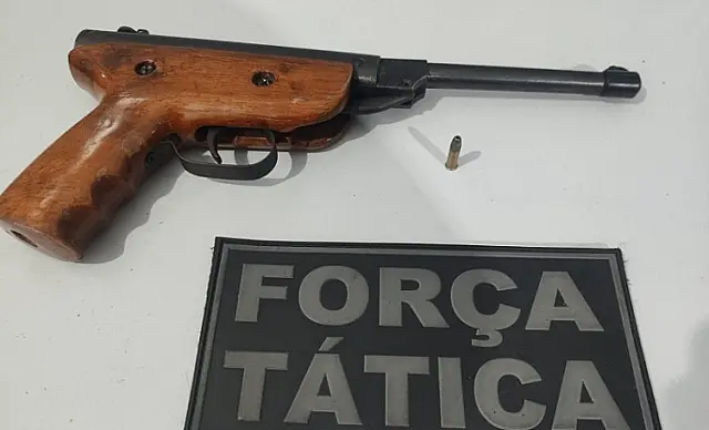 Adolescente de 15 anos é agredida por namorado de 20 e aciona PM
