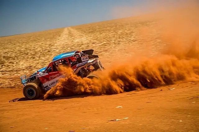 Rally dos Sertões tem troca de líderes em duas categorias