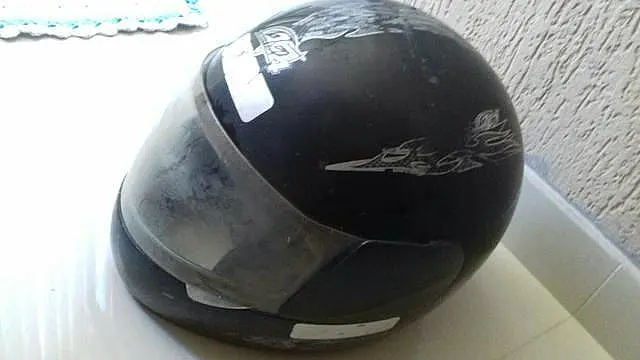‘Gordinho da moto preta’ dá golpes de capacete em idoso na Vila Trindade