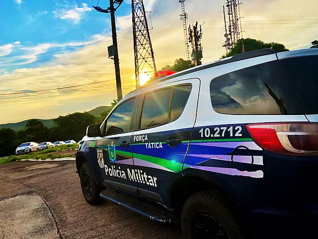 Homem tenta estuprar adolescente em matagal, jovem grita e suspeito é preso em Corumbá