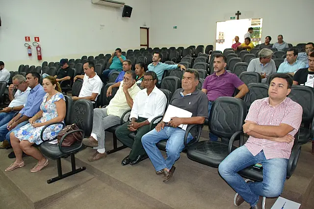 Reunião debate conta de energia na Câmara de Aquidauana