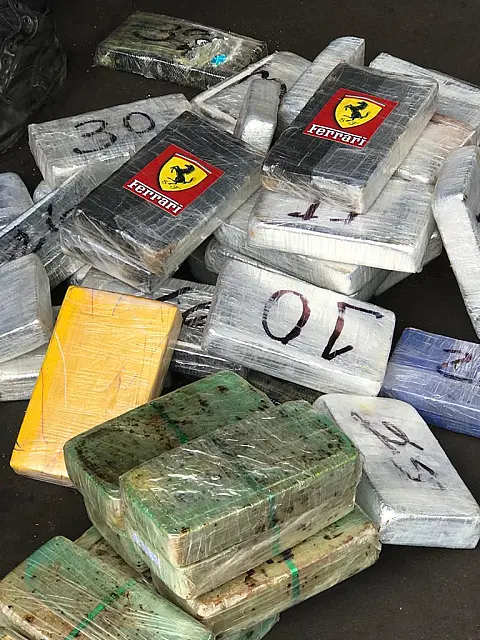 PRF apreende mais de 122 kg de cocaína na BR-262
