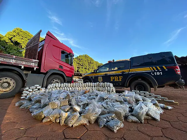 Carga de quase 400 kg de skunk é apreendida em caminhão em Anastácio