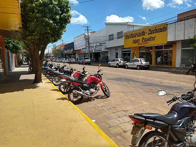 Licenciamento de veículos com placas 3 e 4 vence neste mês