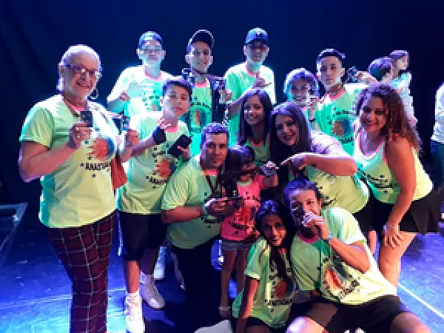 Grupo Anastadance lança Livro de Ouro a fim de arrecadar fundos para competição
