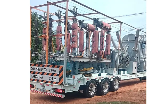 Gerador móvel chega à subestação de Anastácio para auxiliar no restabelecimento da energia
