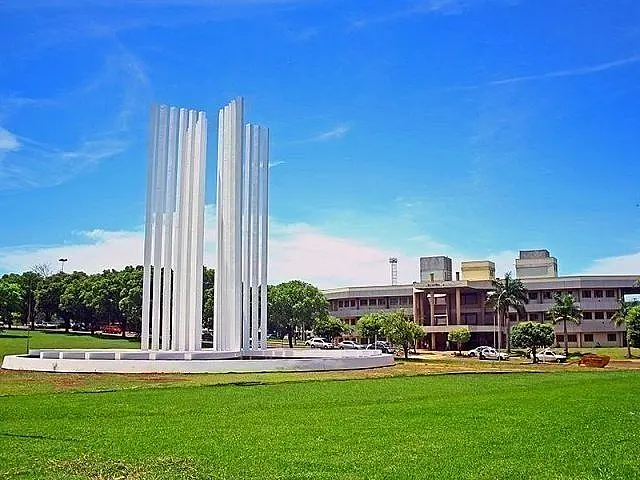 UFMS abre concurso para professor com salário de até R$ 9,6 mil