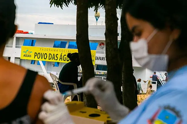 Programa social atende população de Porto Morrinho neste sábado