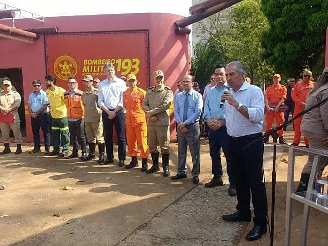 Governador garante pagamento de 13° salário em dezembro