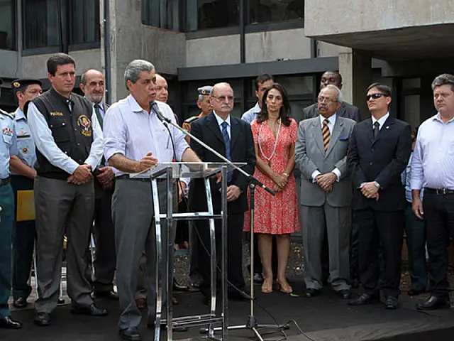 André entrega armas e viaturas e confirma concurso público para 285 vagas na segurança pública