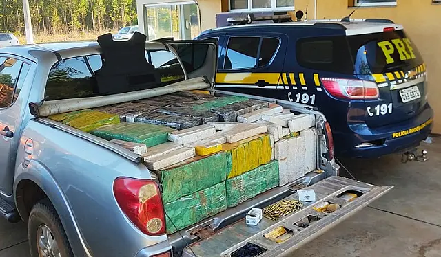 PRF faz apreensão de entorpecentes e munições de fuzil