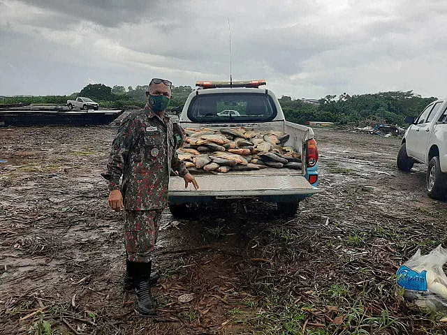 Pescadores são flagrados com 314 kg de pescado e devem pagar multa de R$ 35 mil