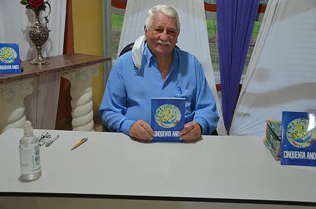 Livro 'O que aprendi nestes Cinquenta Anos' é lançado na Estação Ferroviária de Aquidauana