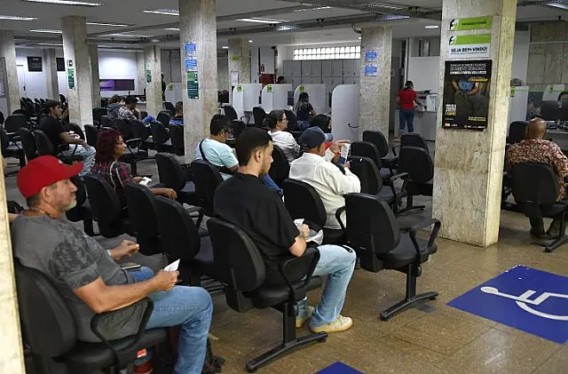 Segunda-feira abre com 5,4 mil vagas de emprego oferecidas na Funtrab
