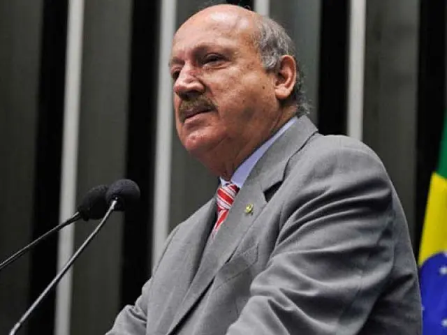 Dilma cancela viagem a Minas para ir a enterro de senador