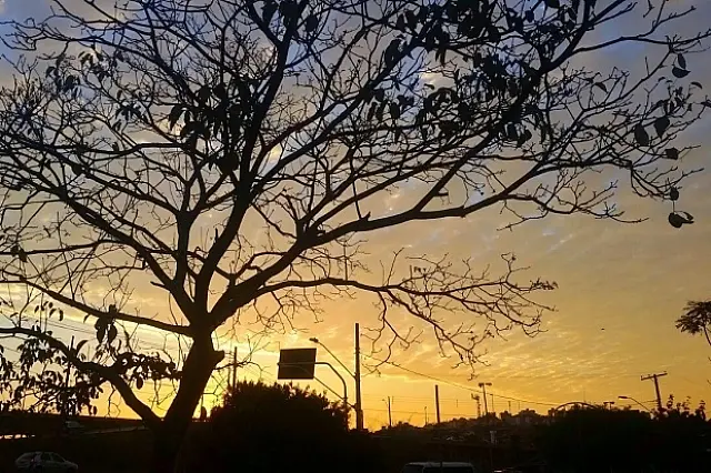 Céu claro e temperaturas em elevação neste domingo em Aquidauana e região