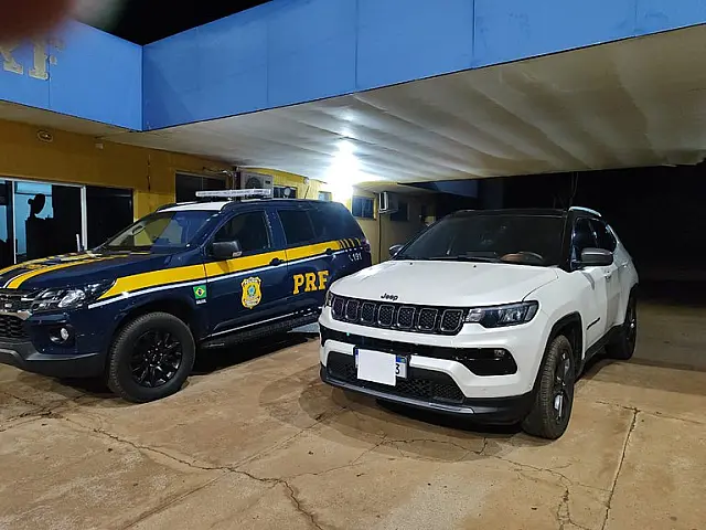 PRF recupera veículo de luxo em Água Clara
