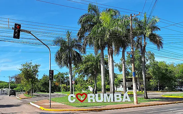 Rodoviária, Buraco das Piranhas e fronteira ganham novos letreiros em Corumbá