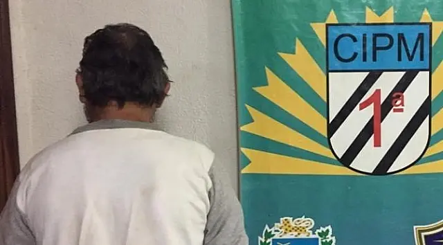 PM prende em Bonito homem que ameaçava agredir a mãe com madeira