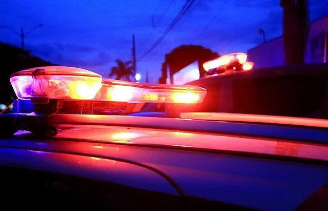 Dizendo ‘conhecer os horários que pode ouvir som’, rapaz discute e é preso pela PM