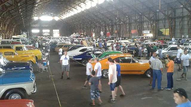 Aquidauanenses participam da 11ª Exposição de Automóveis Antigos em SP