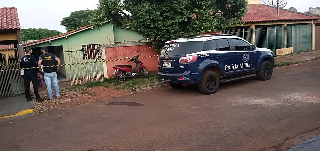 Homem é executado no sofá de casa durante a madrugada da virada