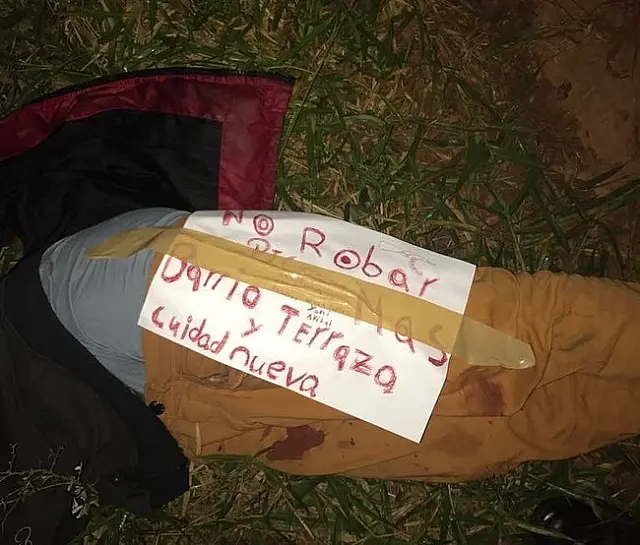 Jovem é sequestrado e encontrado morto com recado para "não roubar"