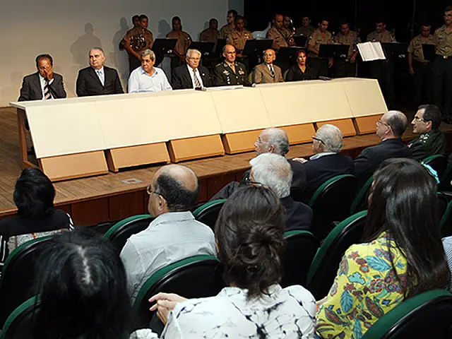 Puccinelli recebe homenagem nos 36 anos do Instituto Histórico e Geográfico de MS