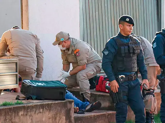Paraguaio é morto com mais de 6 tiros na porta de casa