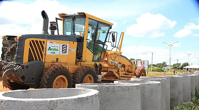 Governo anuncia tomada de preço para obras de asfalto e drenagem em Aquidauana