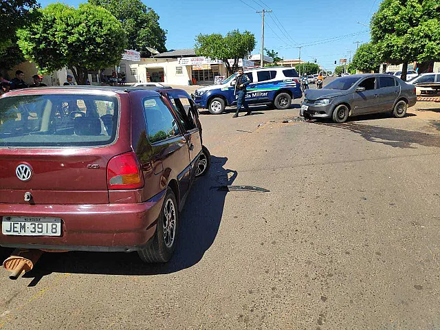 Supostamente embriagado, motorista causa acidente envolvento quatro carros em Anastácio