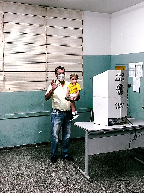 Com 46,05% dos votos, Nildo Alves é reeleito prefeito em Anastácio
